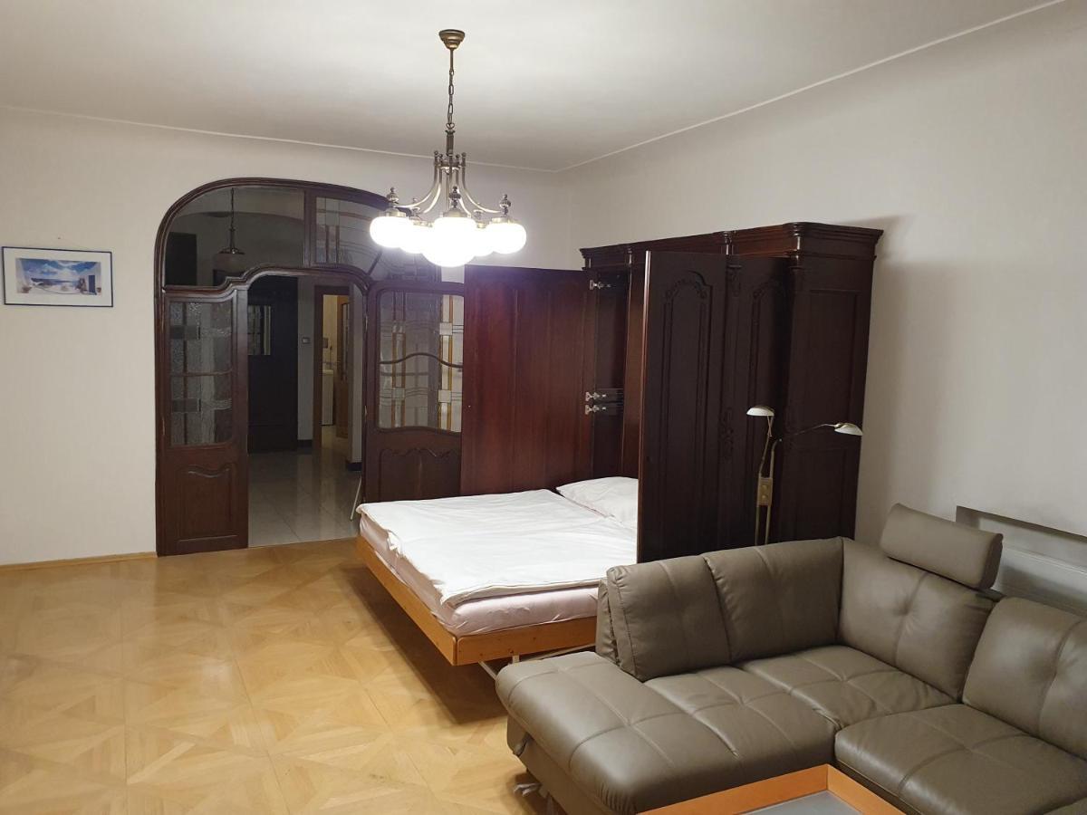 Old Town Apartment